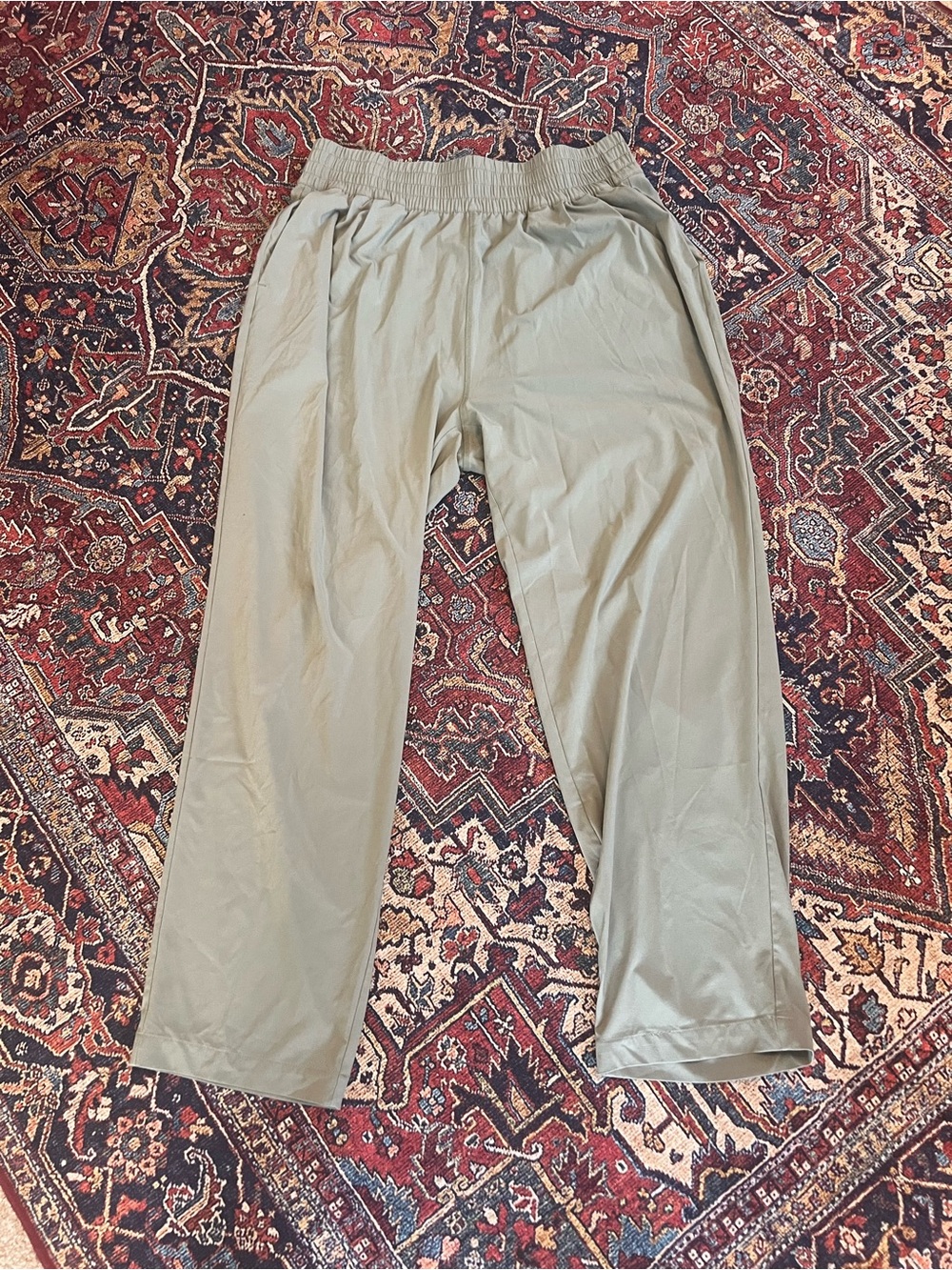 Vuori Women's Relaxed Elastic-Waist Joggers - Sage Green